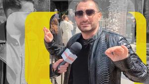 Fabulos! Și-a lăsat iubita acasă și a făcut show de 1 Mai! Pescobar, cu 12 gagicuțe la mare: ”Atât s-a putut!”
