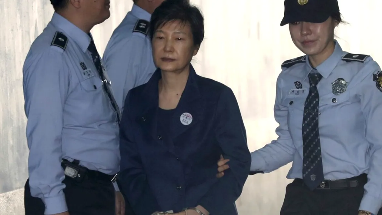 Fostul președinte al Coreii de Sud riscă 30 de ani de pușcărie! Are 18 capete de acuzare!
