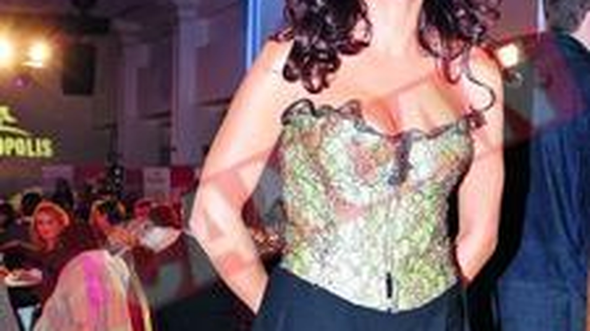 Mihaela Radulescu, in sprijinul copiilor bolnavi de sindromul Down