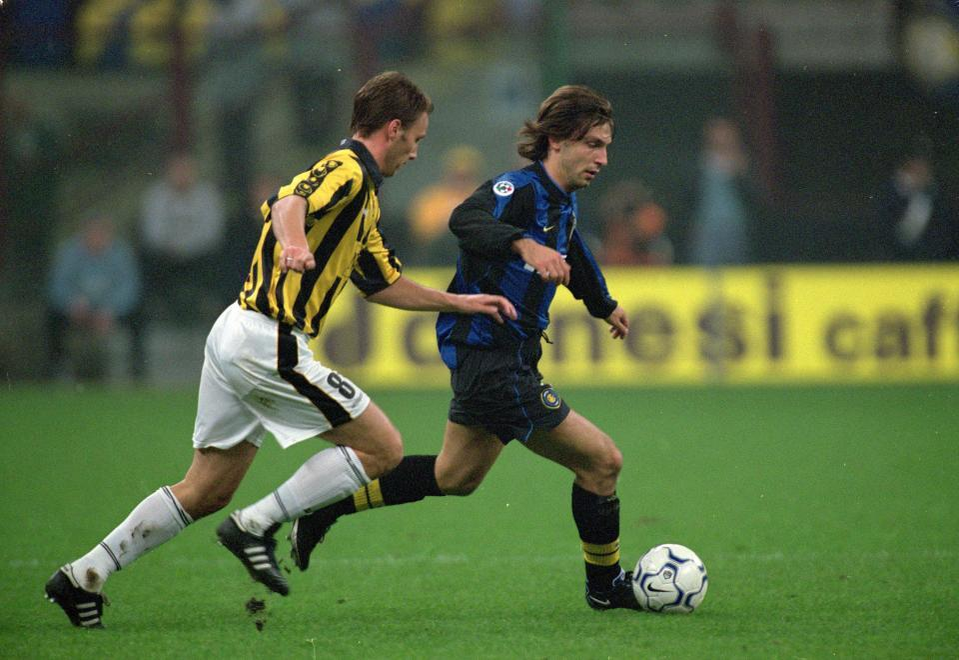 Un fotbalist legendar şi-a încheiat cariera! A evoluat în ultimul său meci