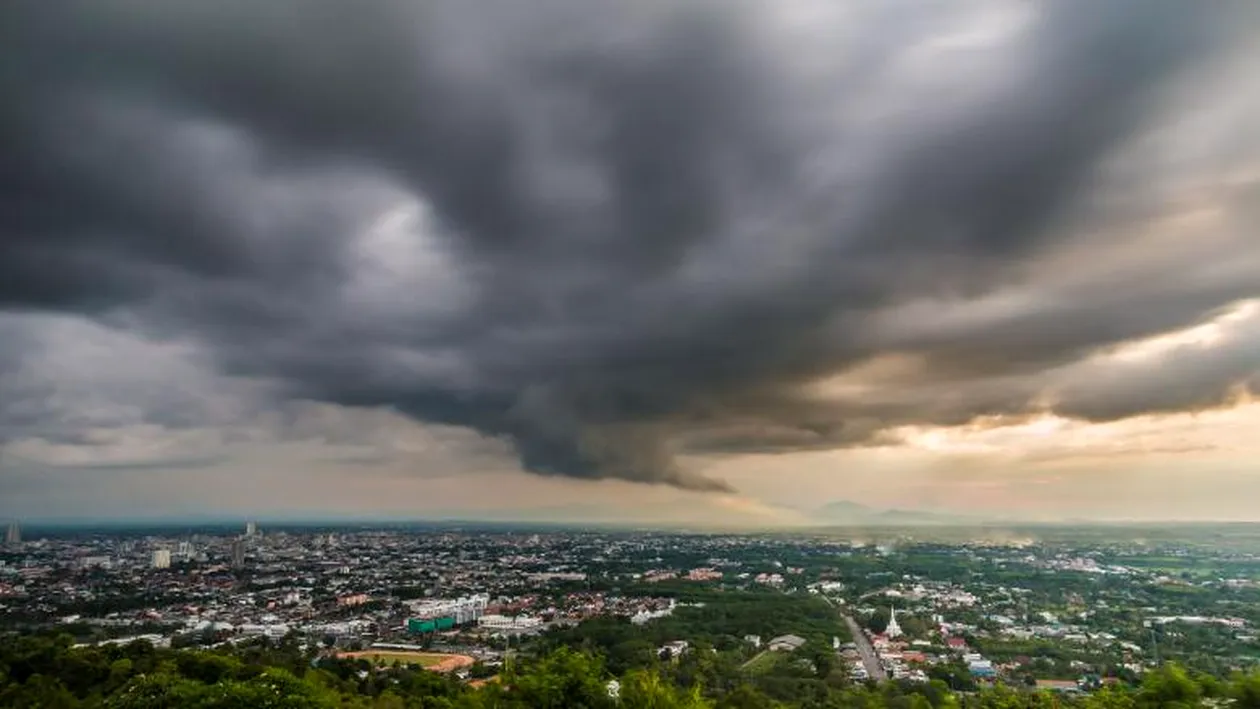 Prognoza meteo 23 mai. Se anunță furtuni și vijelii