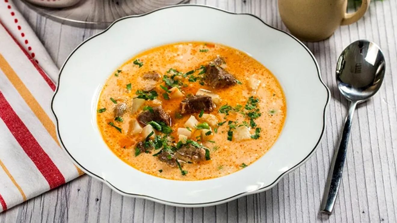 Nu e o glumă! Cea mai scumpă ciorbă din România costă 110 lei: unde o poți degusta