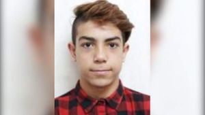L-ați văzut? Un adolescent de 16 ani a dispărut fără urmă, luni, în Motru