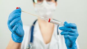 România, lovită de valul al treilea de infectare cu COVID-19. Când este preconizat apogeul, în condițiile în care numărul infectărilor a început iar să crească