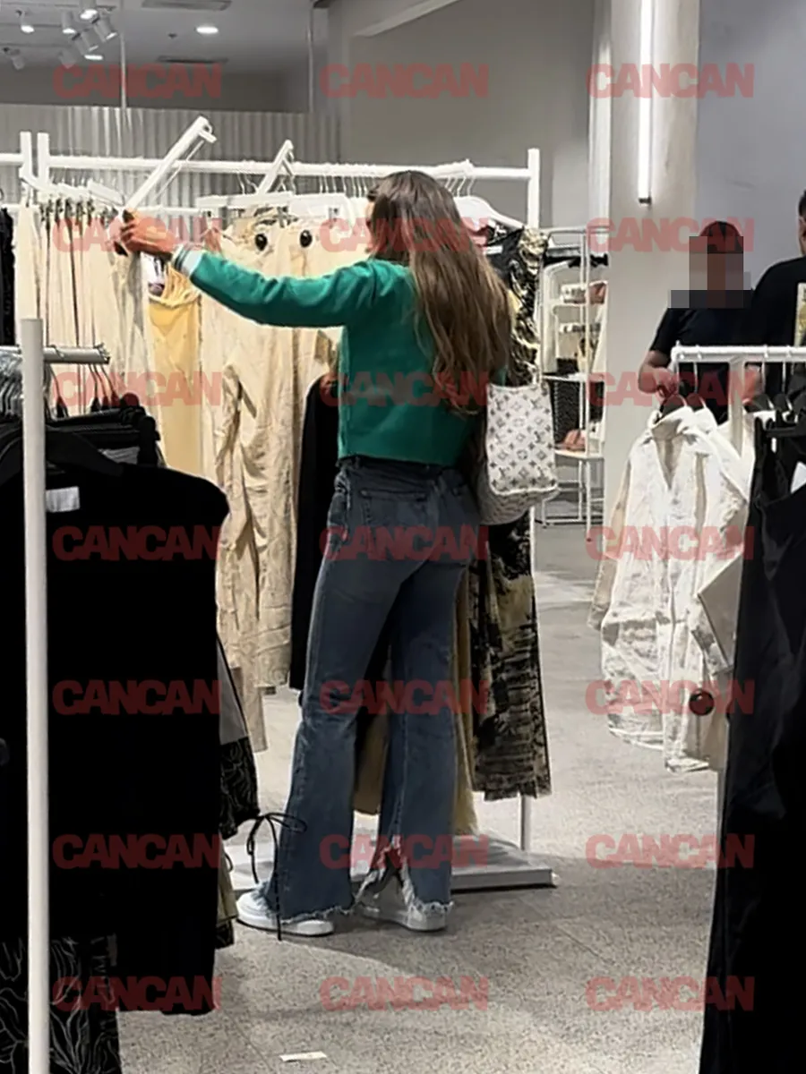 Bianca a umblat vreo două ore prin magazine Foto CANCAN.RO