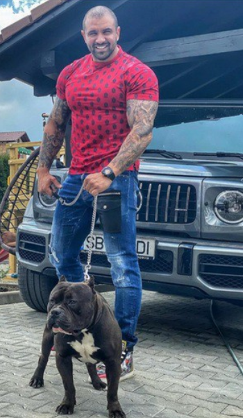 Cu ce bolid de lux a impresionat Alex Bodi pe litoral. Turiștii i-au filmat bijuteria pe patru roți