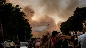 O ală tragedie în Grecia! Un avion pentru stingerea incendiilor s-a prăbuşit