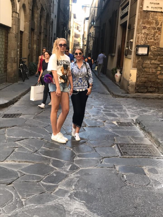 Sarah Dumitrescu și Anamaria Prodan