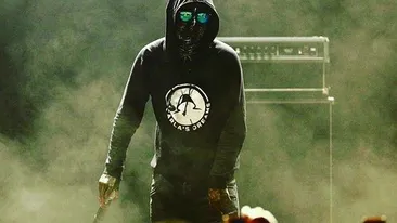 Solistul trupei Carla's Dreams a divorţat în secret! Cu cine a rămas copilul artistului, după separarea de soţie