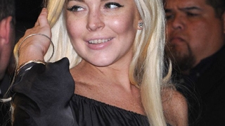 Oare ce s-o fi intamplat cu Lindsay Lohan de arata atat de rau?