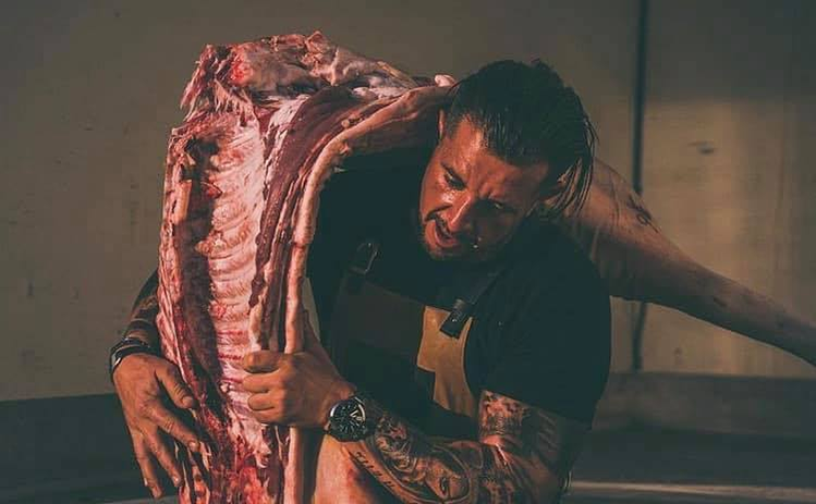 Iulian Olaru este unul dintre concurenții emisiunii Insula de 1 milion/ Sursa foto: Instagram