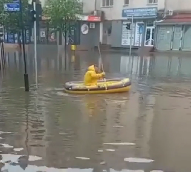 Inundații în mai multe zone din România/ Sursa foto: Facebook