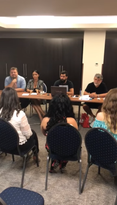 Imagini cu “camera ascunsă” de la casting-ul Kanal D! Cum sunt alese concurentele la “Puterea Dragostei”, show prezentat de Andreea Mantea