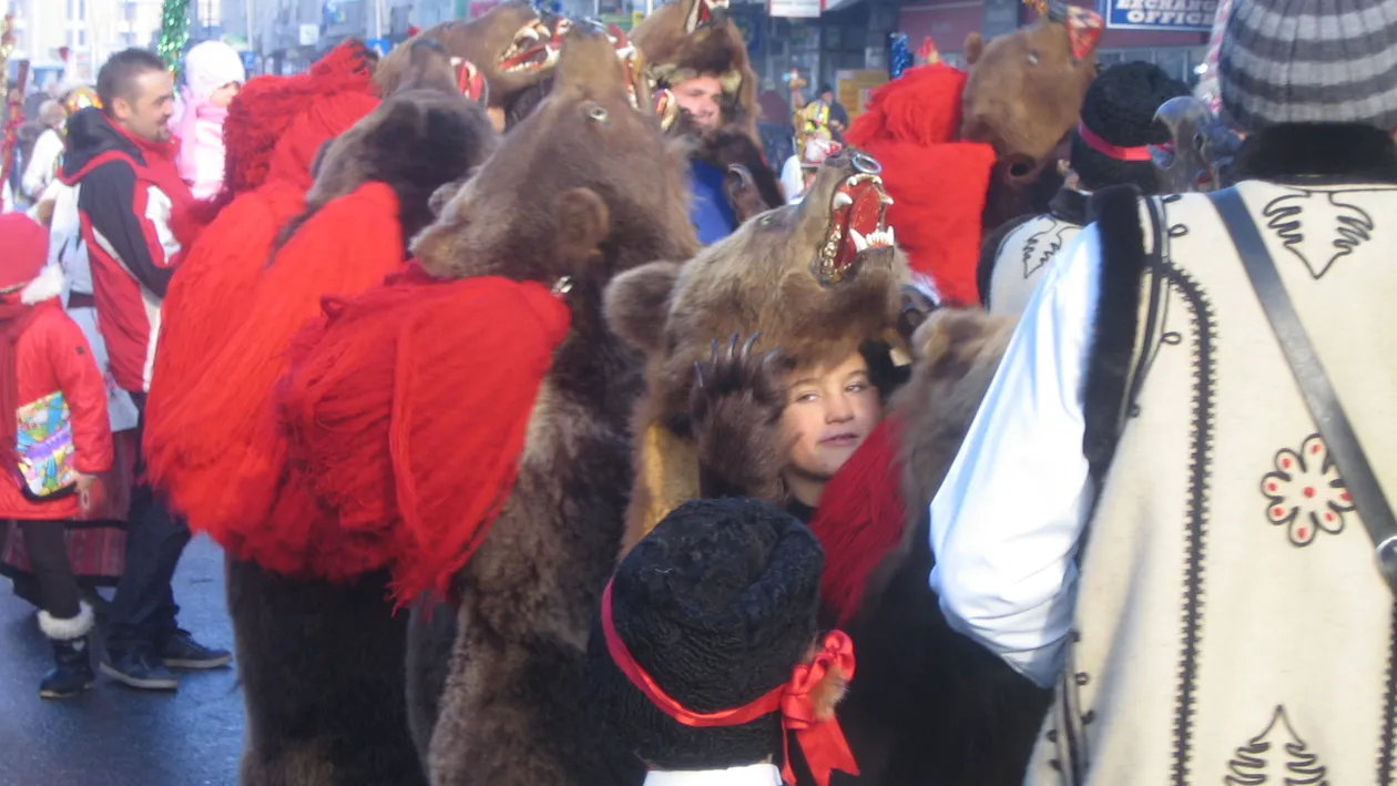 Ursii din Darmanesti vor intra in patrimoniul UNESCO, alaturi de Calusari si Doina