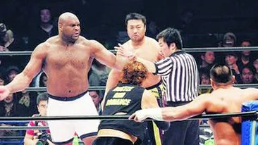 La Piatra-Neamt, luptele au dat de pamant cu fotbalul. Gala K1 a amanat meciul lui Dinamo