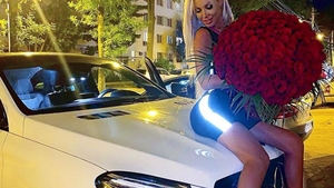 După ce l-a părăsit pe None de la Puterea dragostei, Loredana Chivu fuge cu un manelist celebru în Elveția. Cei doi vor face show în Ţara Cantoanelor!