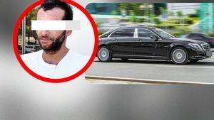 Scene ca în filmele cu mafioți, în Capitală. Temutul interlop, prins înarmat, într-un Maybach blindat