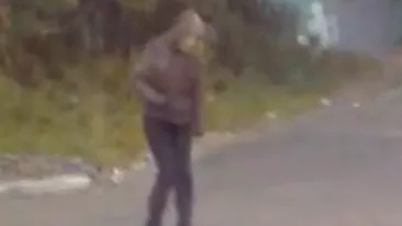 VIDEO O prostituata din Rusia doarme pe ea asteptandu-si clientul! La propriu!