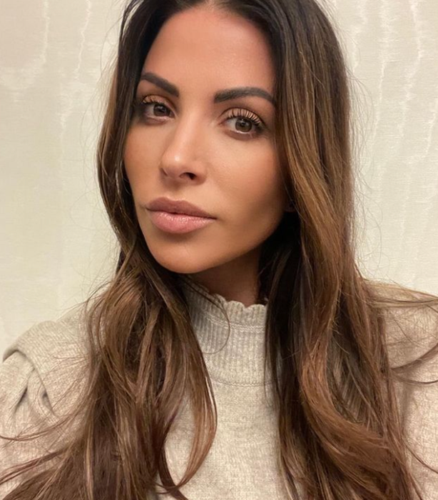Fericire mare pentru Cara Kilbey! Vedeta a anunțat că este însărcinată a treia oară, după ce anul trecut a ajuns de urgentă pe masa de operație