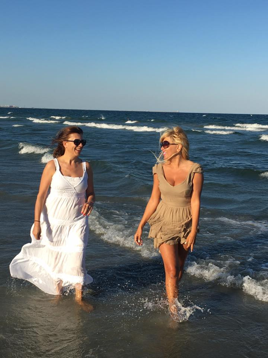 Elena Udrea, primele declarații după ce a pierdut unul dintre gemeni: „Aşa a vrut Dumnezeu, să fie unul singur acum”