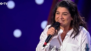 Momentul care a stârnit amuzament la ”Românii au Talent”. Ce a făcut o concurentă: ”Nici nu știu să țin microfonul în mână”
