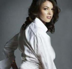 Pe vremuri, o brunetă sexy, în prezent, blondă ca o păpușă Barbie! Alina Vidican s-a transformat enorm după operațiile estetice costisitoare