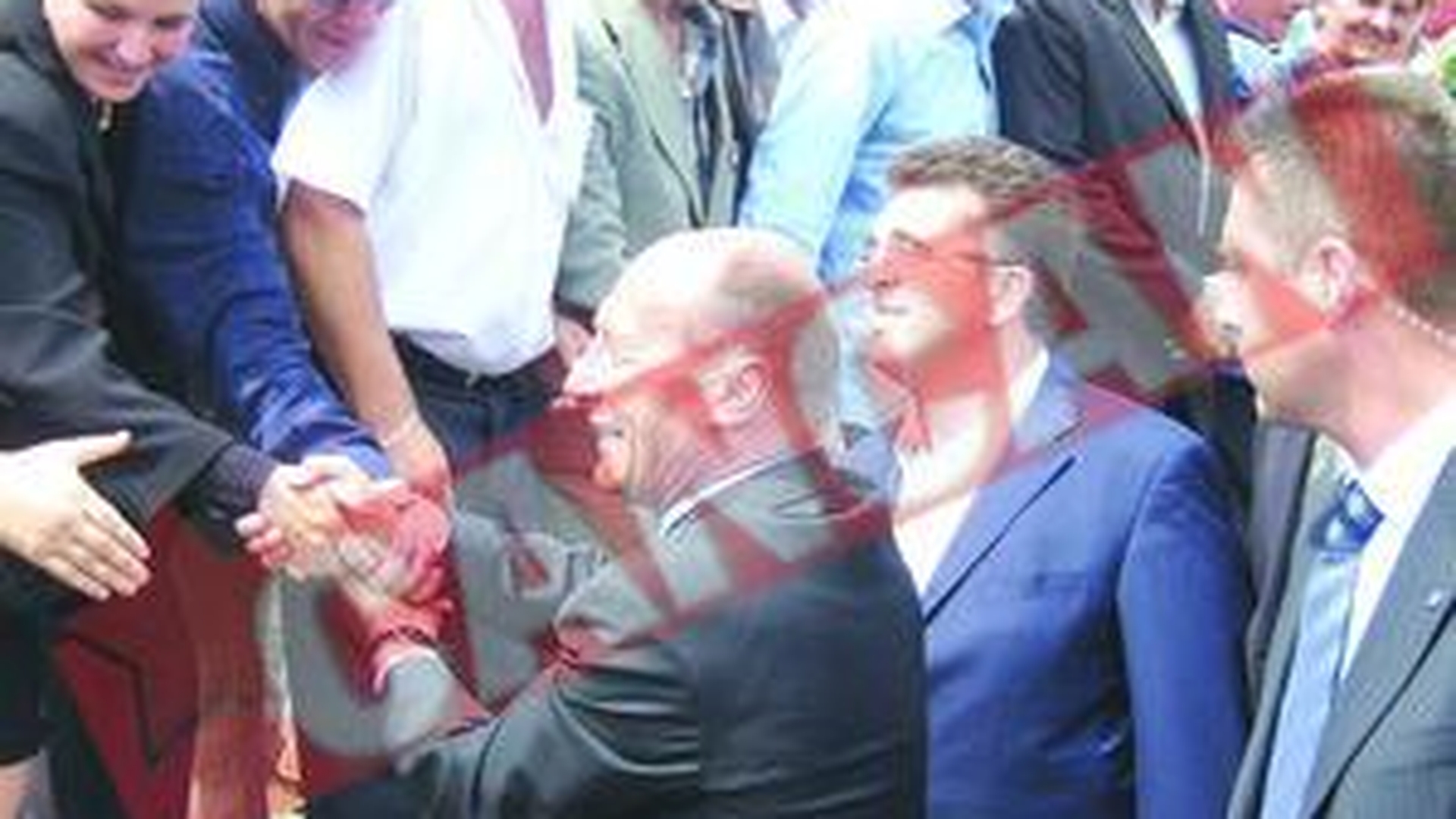 Basescu, brat la brat cu Oprisan