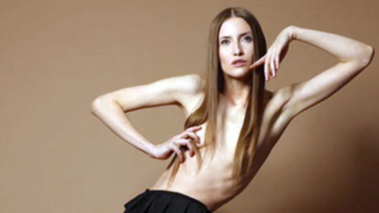 Iulia Albu prepara singura mancarea traditionala de Paste