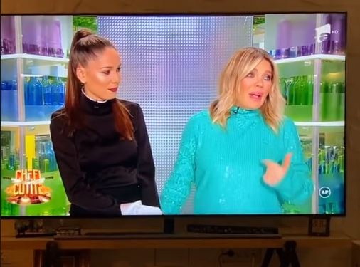 Gina Pistol a izbucnit în plâns la plecarea de la Chefi la Cuțite: “Nu vreau să mă despart de voi”. Ce a spus despre Irina Fodor, noua prezentatoare a show-ului culinar