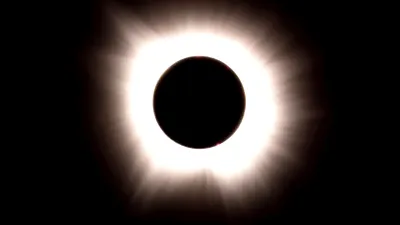 Fenomen SPECTACULOS astăzi! Eclipsa de Soare poate fi observată din România. Care sunt cele mai bune locuri