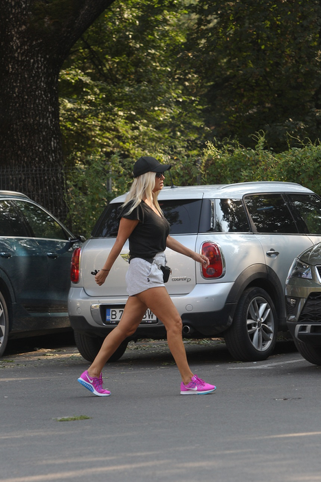 Tania Budi, super-sexy și la 52 de ani