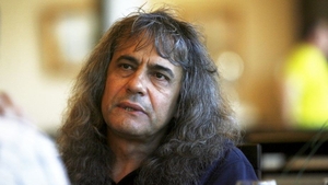 Cristi Minculescu s-a îngrășat foarte mult, iar apropiații cred că are iar probleme de sănătate