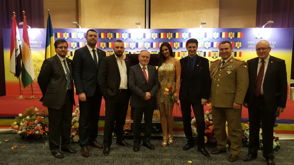 La concert a luat parte şi ambasadorul României în Irak, iacob Prada (centru)