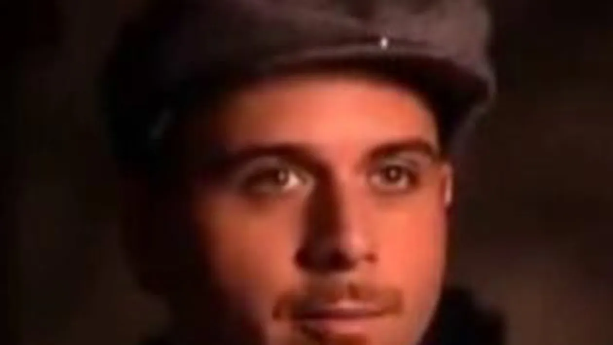 VIDEO A ajuns subiect de documentar dupa ce i-a batut mar pe agresorii iubitei sale!