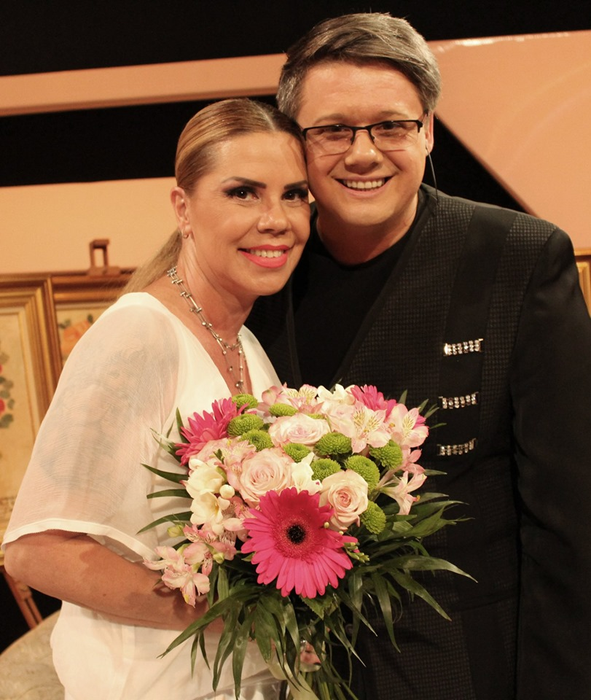 Secretele familiei Floarei Calotă, celebrarea Luminiței Anghel și lacrimile Ilenei Popovici, duminică, la TVR 2, la emisiunea lui Fuego!