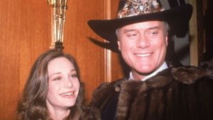 O mai ții minte pe sora lui Sue Ellen din Dallas? Cum arată actrița Mary Crosby la 66 de ani