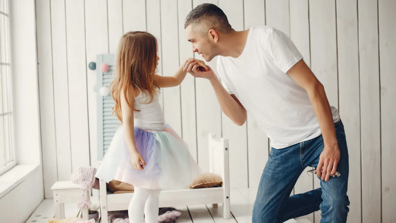 Un român a cerut să plătească o pensie alimentară mai mare pentru fiica lui de 10 ani. Ce s-a întâmplat când a ajuns în fața instanței