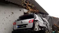 Un tânăr a provocat un accident teribil, după a zburat cu 250 de km/h pe şosea. Tragedia, transmisă live pe Facebook