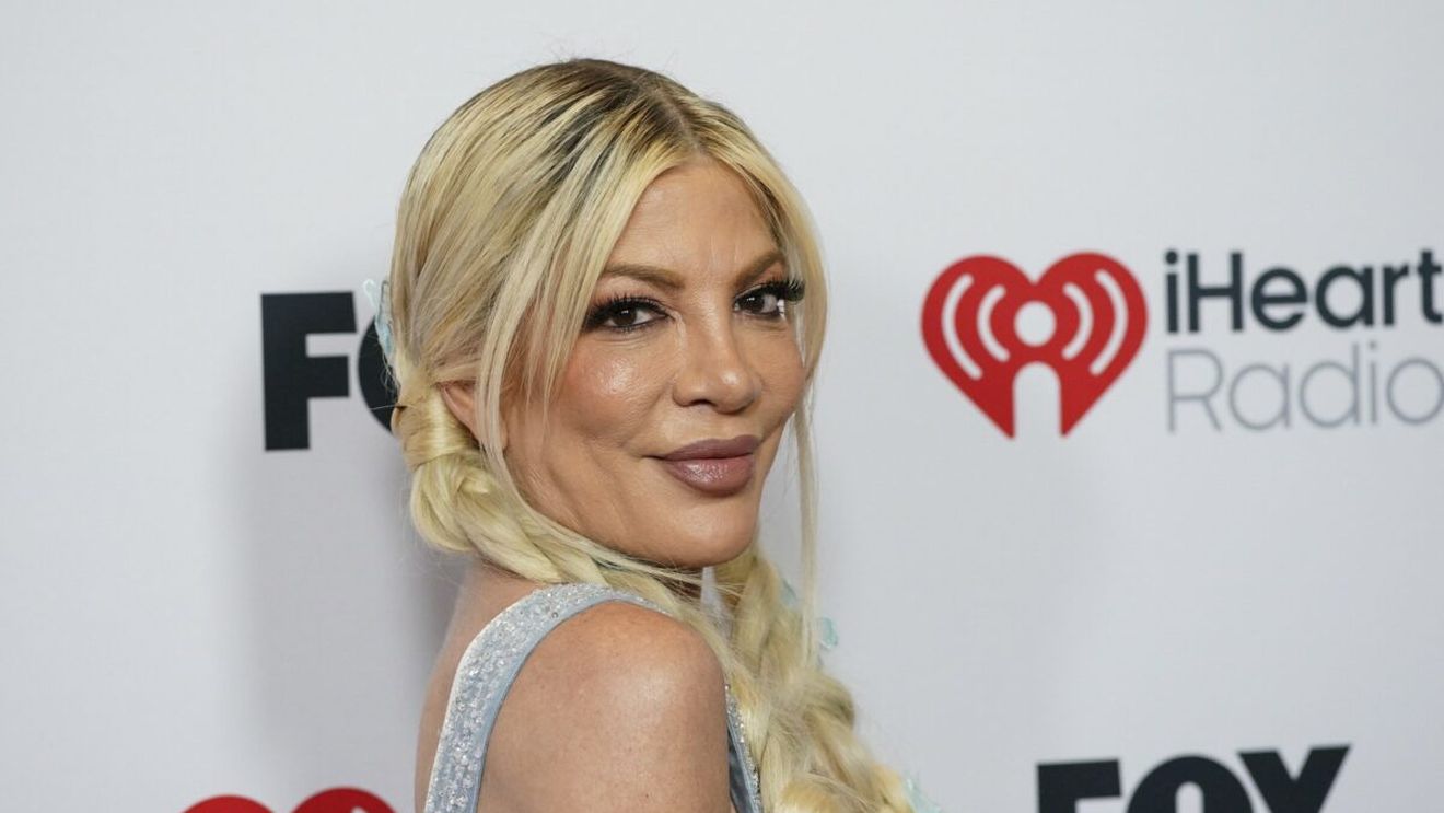 Motivul pentru care Tori Spelling nu bea apă deloc. „Cum de mai trăiesc, nimeni nu știe”