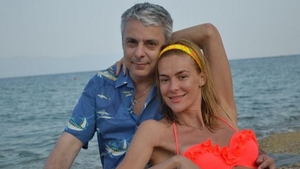 Roxana Ciuhulescu a fost cat pe ce sa manance arici de mare in vacanta din Grecia