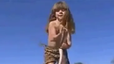 VIDEO Mowgli din realitate! Povestea unei fetiţe care a trăit 10 ani în sălbăticie: Nu avea nicio frică