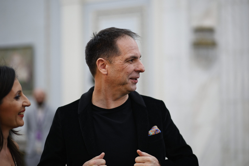 Dan Negru, reacție uluitoare când a fost întrebat despre jurații emisiunii “Chefi la Cuțite”. CANCAN.RO l-a surprins pe „Regele audiențelor”!