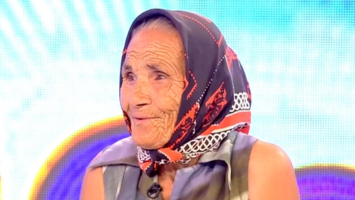 O bătrână de 90 de ani a fost agresată de un polițist! Motivul te va lăsa fără cuvinte