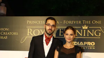 Actrita Adina Galupa si-a luat fotograf... personal. “Am ales sa ma insoteasca in seara asta pentru ca este foarte dragut”