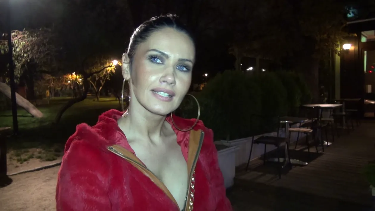 BOMBA IN SHOWBIZ! N-ai sa crezi cine e noul iubit al Oanei Zavoranu! Au o relatie de 3 saptamani, iar el e cu 15 ani mai mic