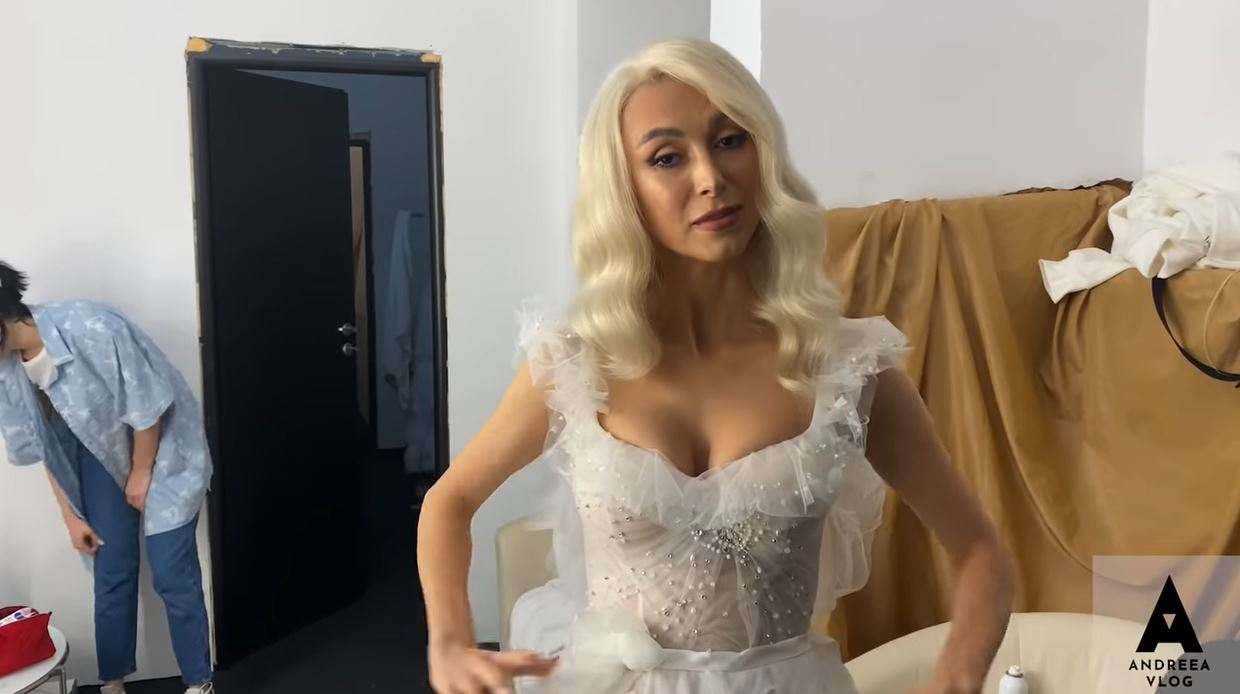 Andreea Bălan a dezvăluit motivul pentru care a purtat rochia de mireasă de la nunta cu George Burcea în clipul noului single: “A fost foarte greu…”