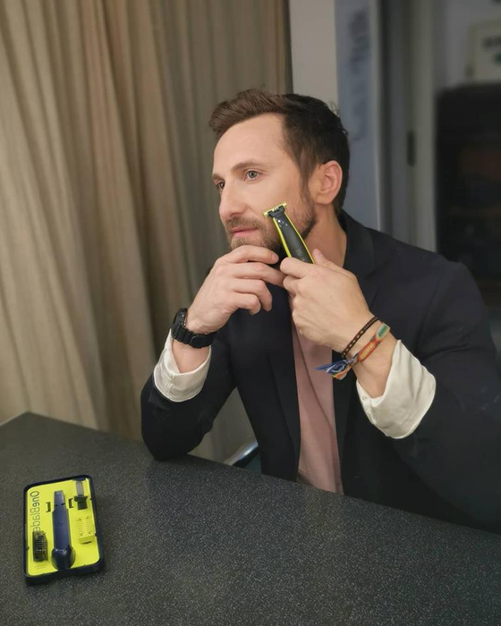 Dani Oțil are un frate cu 4 ani mai mare, dar nu vorbește cu el. Matinalul de la Antena 1 a recunoscut care e motivul rupturii: „Eu nu sunt prieten cu frate-miu pentru că..”