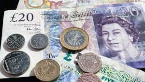 Schimbări radicale în Marea Britanie, după moartea Reginei Elisabeta a II-a. Ce se întâmplă cu monedele și bancnotele