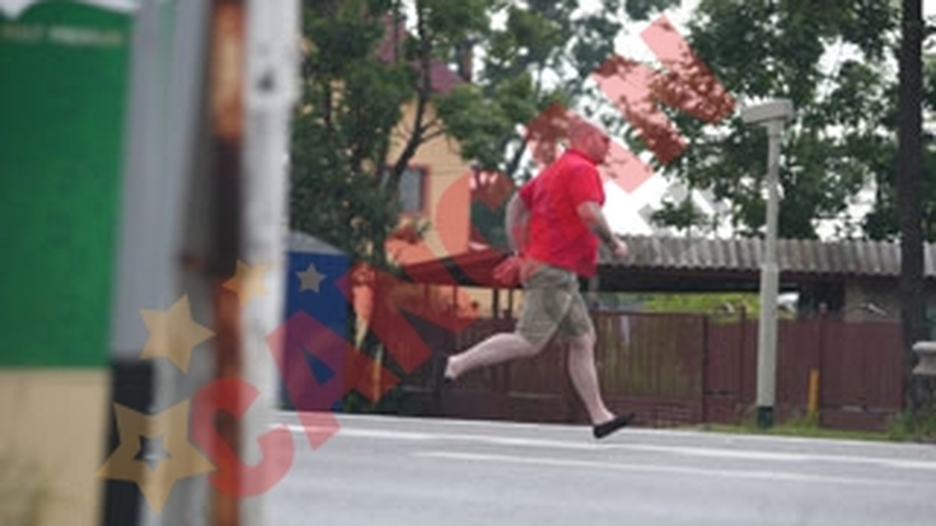 Iubitul Ginei Pistol a facut sport pentru o sticla cu apa