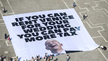 Jeff Bezos și pregătirile pentru „nunta secolului” de la Veneția au stârnit mânia locuitorilor: „Dacă poți închiria Veneția pentru nunta ta…”